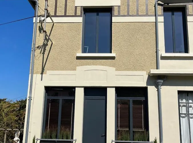 Un Dans Balneaire Homestay szállás Saint-Michel-Chef-Chef